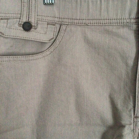 Lee Comfort Waistband Khaki Shorts - Size 16 - Picture 2 of 6